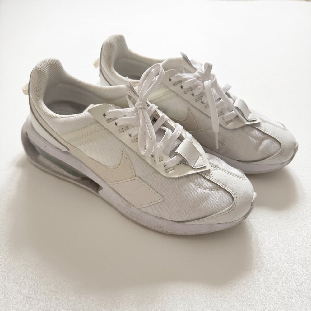 NIKE WOMEN’s AIR MAX PRE DAY - White - Size 8